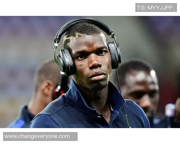 足球明星赛场耳机佩戴背后的故事与音乐力量解析